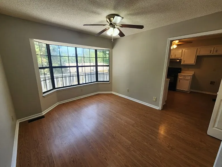 309 Shadow View Dr — Photo 10