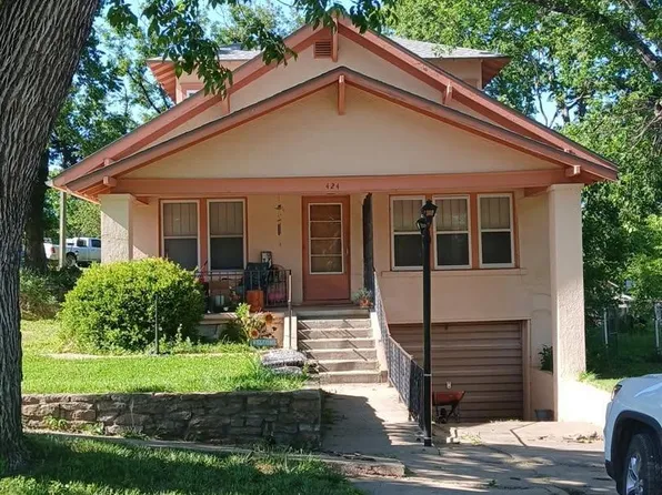 424 W Sherman Ave, Madison, KS 66860