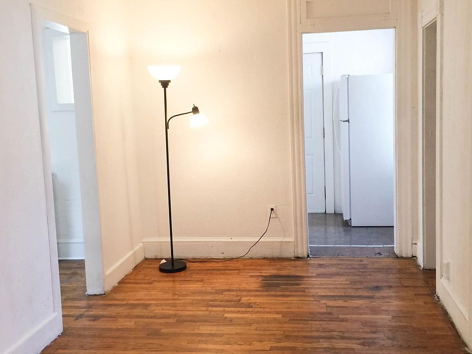 2nd image of 214 S Central Ave APT 3