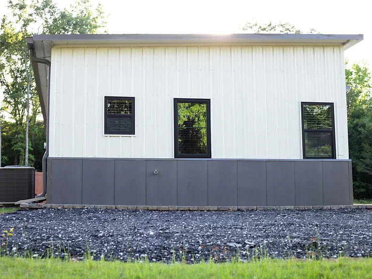 221 N Virginia Ave — Photo 5