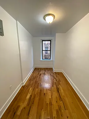 Rented by New York Residence | media 6