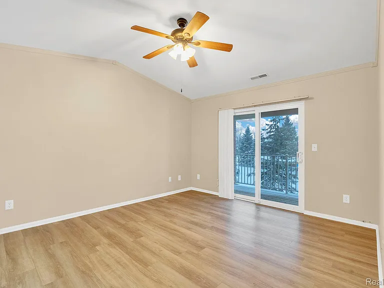 8208 Chesapeake Cir — Photo 22
