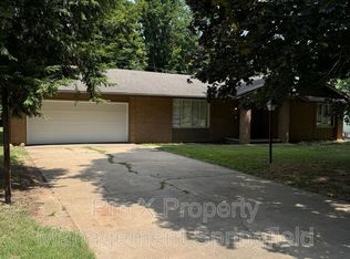 3600 S Dayton Ave, Springfield, MO 65807