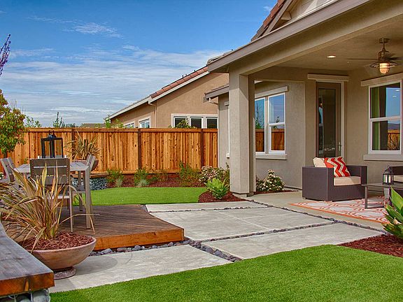 Homesite 302 - Backyard