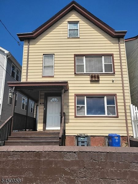 1st image of 55 N 6Th St