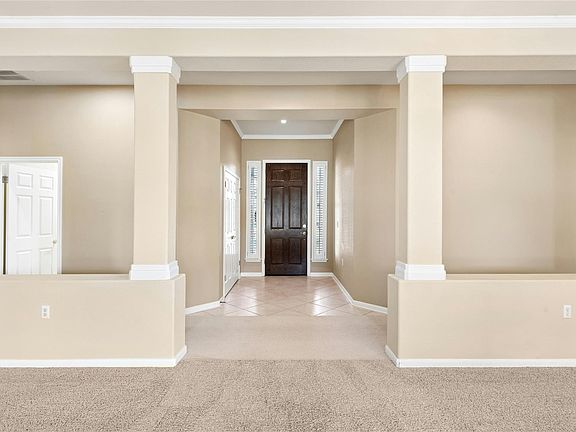 5th image of 128 Crepe Myrtle Ln