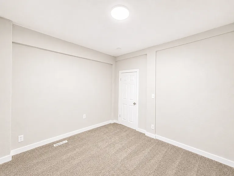 3417 Wabash Ave — Photo 13