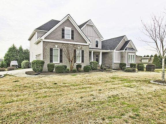 3rd image of 2611 Little Fox Dr