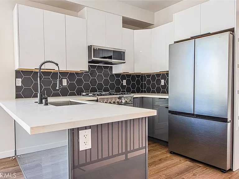 10719 Addison St #10717.2 — Photo 24