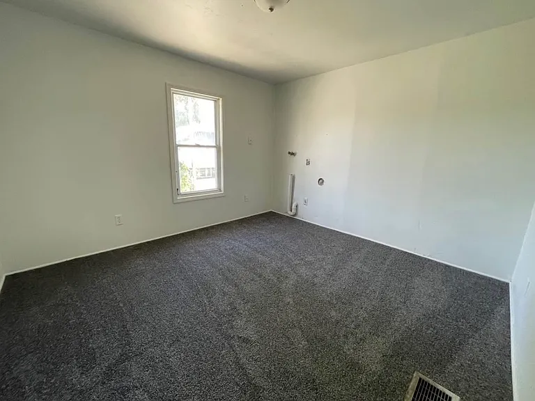 420 Haney Ave — Photo 14