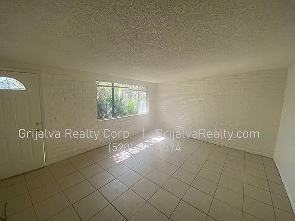 3rd image of 2750 N Fair Oaks Ave #2760
