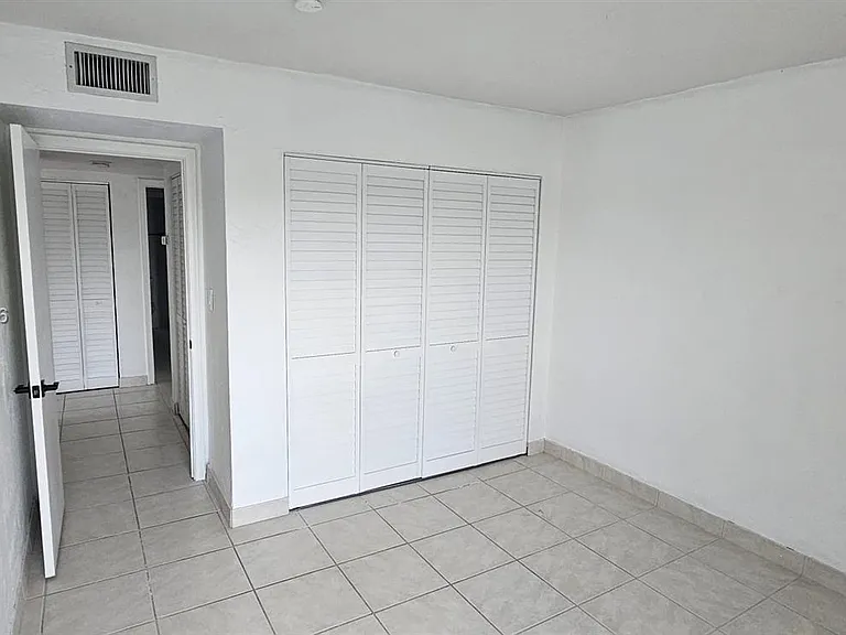 6884 N Kendall Dr #C404 — Photo 9