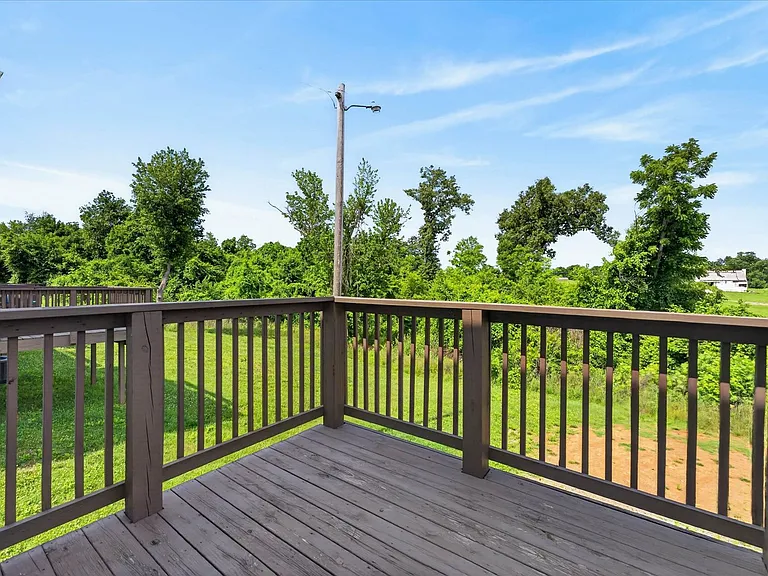 2072 Tynewood Dr — Photo 24