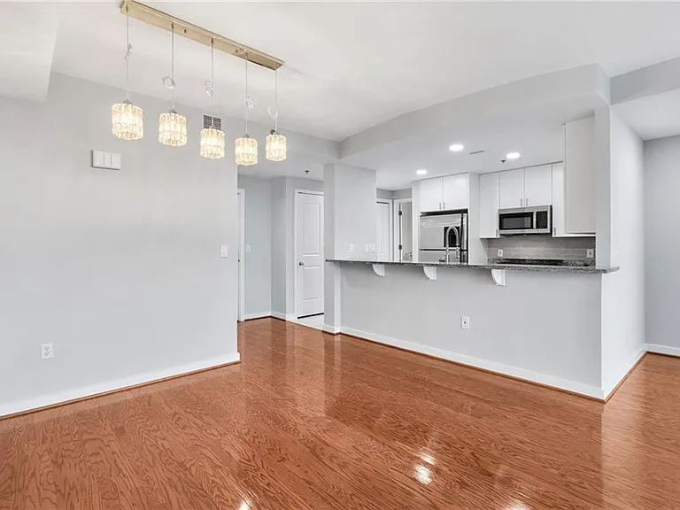 3338 Peachtree Rd NE #2401 — Photo 16