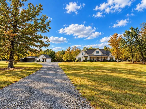 126 Walnut Ln, Mena, AR 71953
