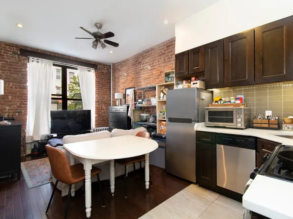 445 Rogers Avenue 1LF image 1 of 6