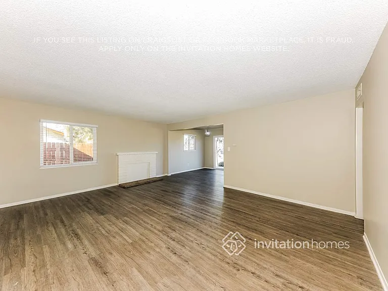 321 W Hacienda Dr — Photo 4