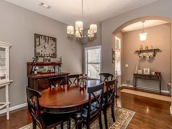 4th image of 9749 Silver Bell Ct
