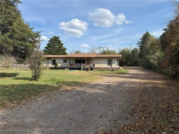 138 N 46th St, Van Buren, AR 72956