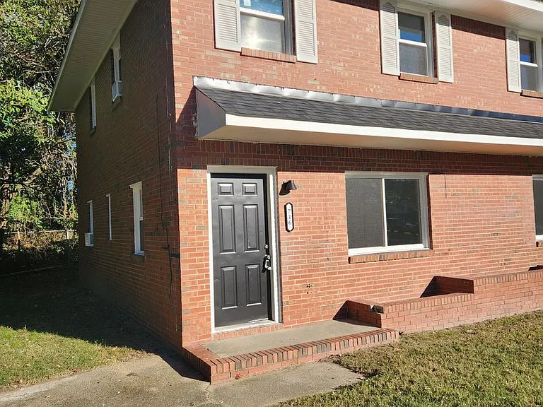 716 Cavalier Blvd — Photo 2