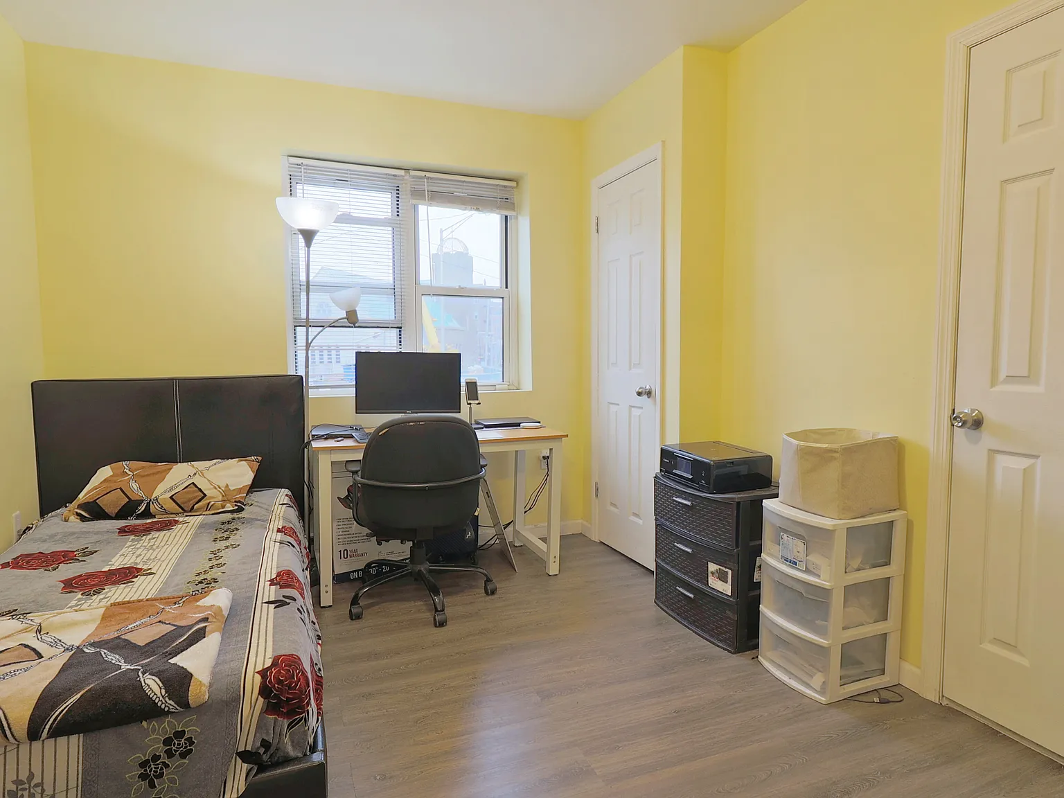 7 bed, 1500 sqft, $1,250 — Photo 1