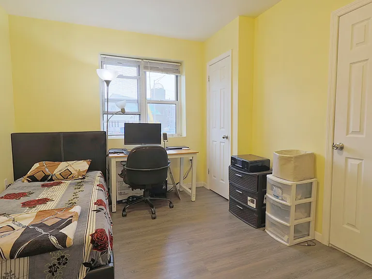 546 Summit Ave #107 — Photo 1
