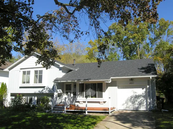 2887 Ticknor Ct, Ann Arbor, MI 48104