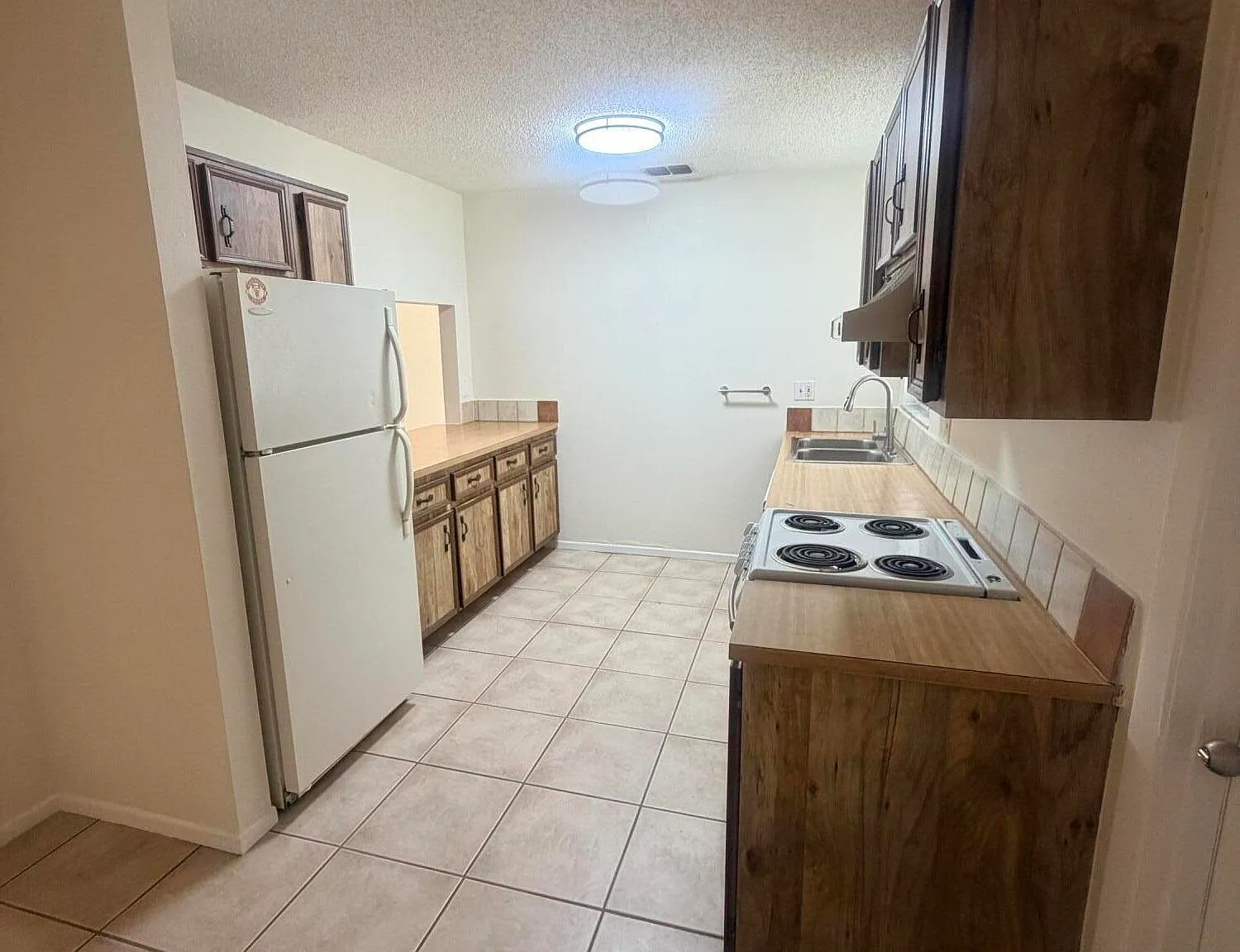 1 bed, 1.0 bath, 1681 sqft, $1,375 — Photo 4