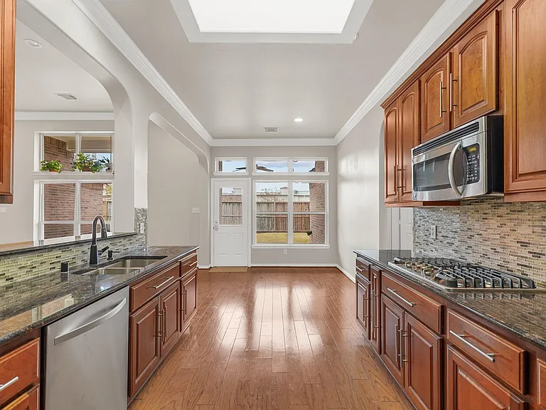 6118 Berwick Ln — Photo 11