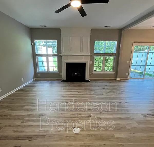 9032 Bishop Crest Ln — Photo 4