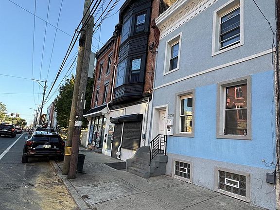 2nd image of 2928 Ridge Ave