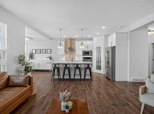 367 NW Mahogany Ter SE, Calgary, AB T3M 0X5