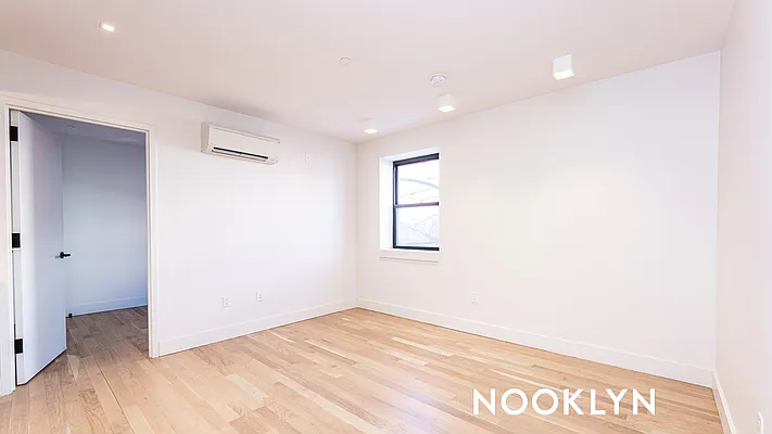 Rented by Nooklyn NYC LLC | media 22