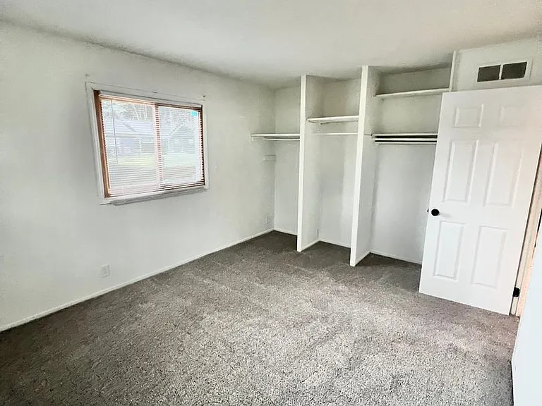 4737 Pinecrest Dr — Photo 8