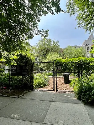 Rented by Nest Seekers International | media 12