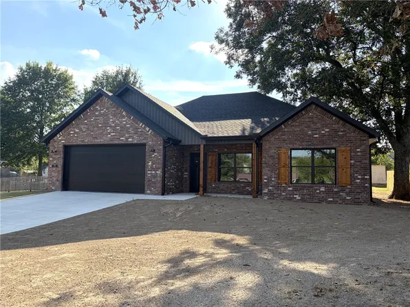 555 Lincoln Ave, Lincoln, AR 72744