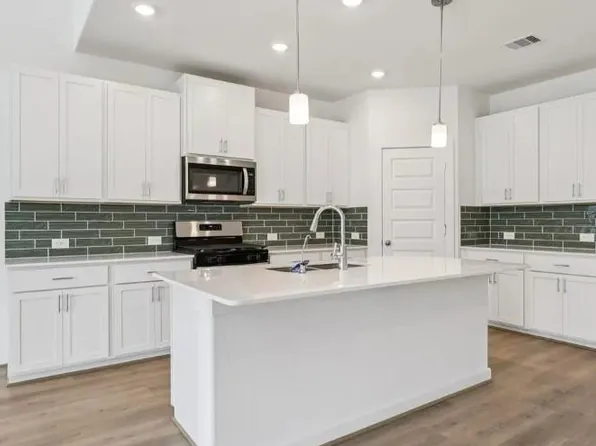 31114 De La Guerra St, Huffman, TX 77336