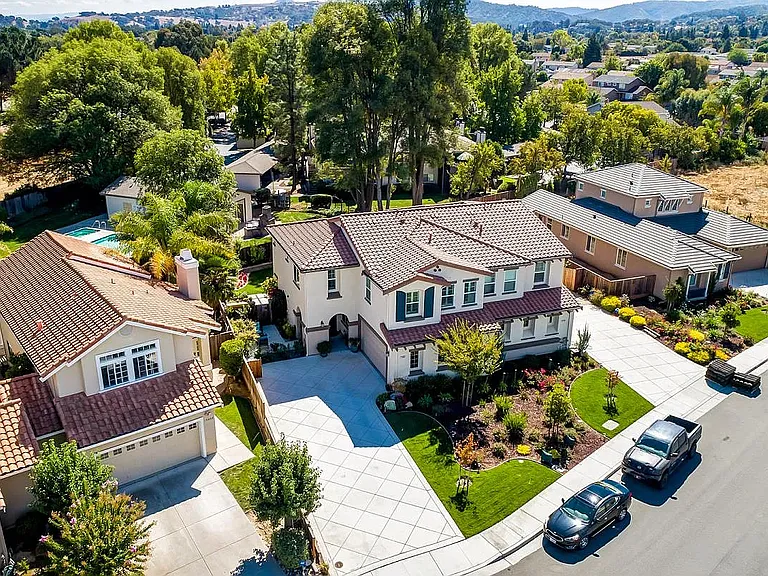 15840 Piazza Way — Photo 6