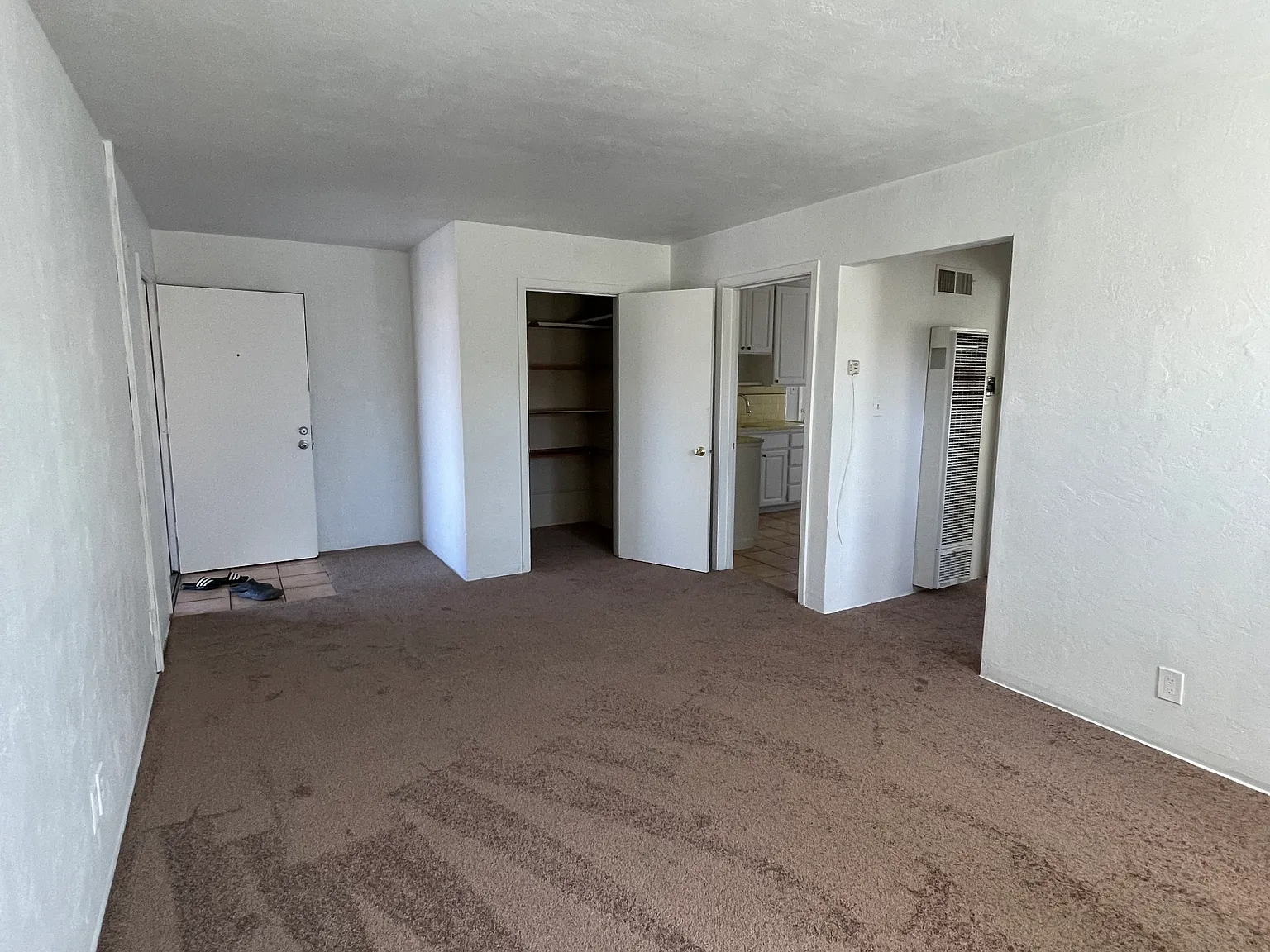 1 bed, 700 sqft, $1,850 — Photo 2