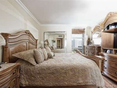 3675 N Country Club Dr APT 1801, Aventura, FL, 33180