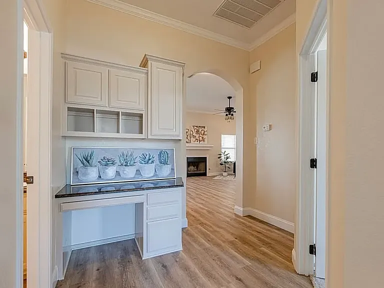 2804 Dustin Dr — Photo 5