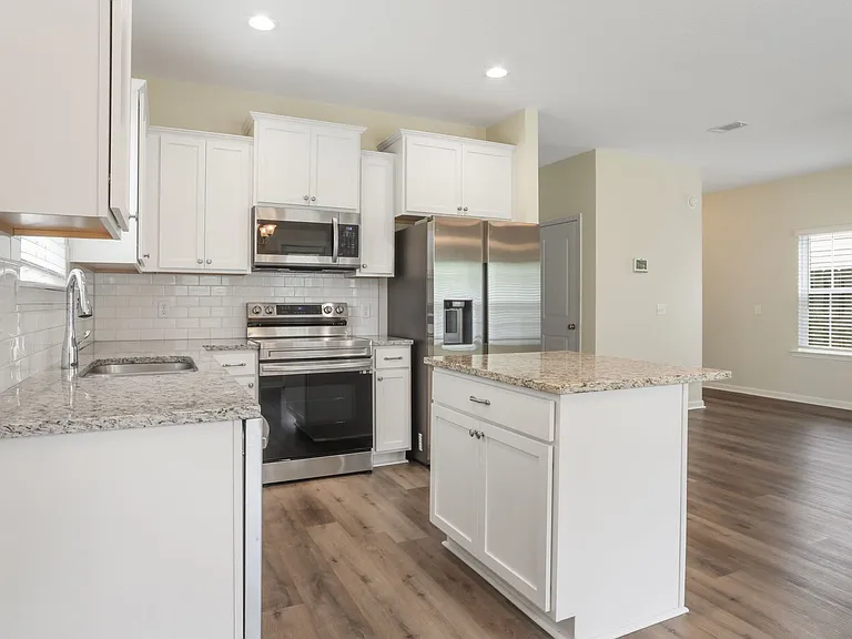 572 Brightleaf Cir — Photo 6