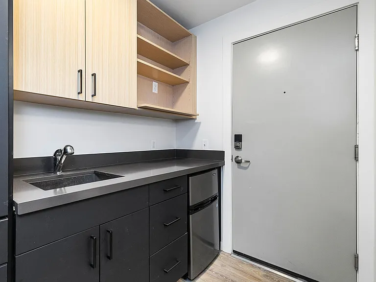 Karsti Apartments — Photo 32