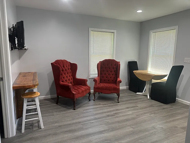 501B Oak Grove Rd #1B — Photo 1