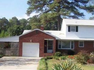 521 Woods Rd, Newport News, VA 23601
