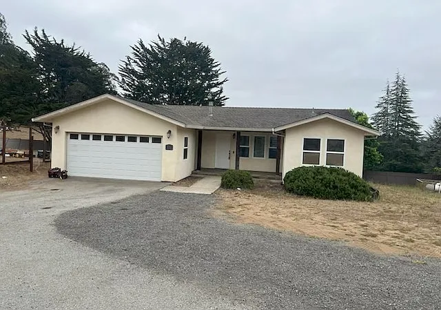 140 Enos Ln — Photo 1