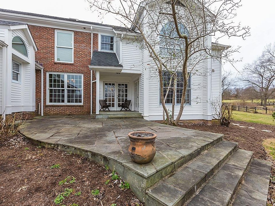565 Sussex Ests, Nicholasville, KY 40356 | Zillow
