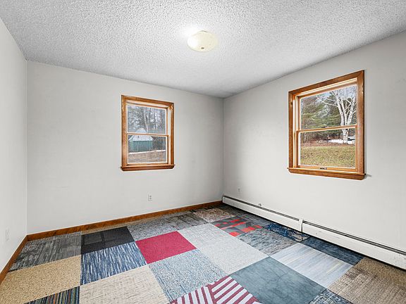 4th image of 87 Pond Road