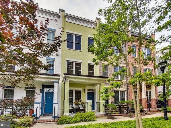 579 Regent Pl NE, Washington, DC 20017