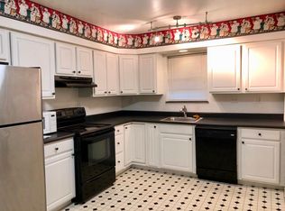 1035 N Hanley Rd, Saint Louis, MO 63130